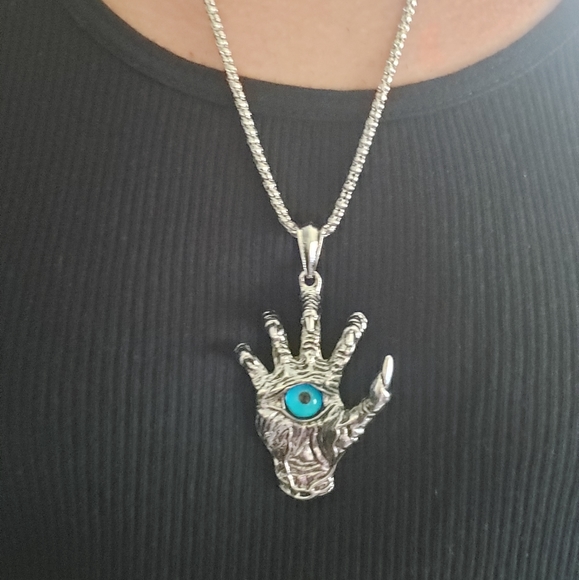 NWT Blue Eye Demon Claw Gothic Necklace - Picture 9 of 11